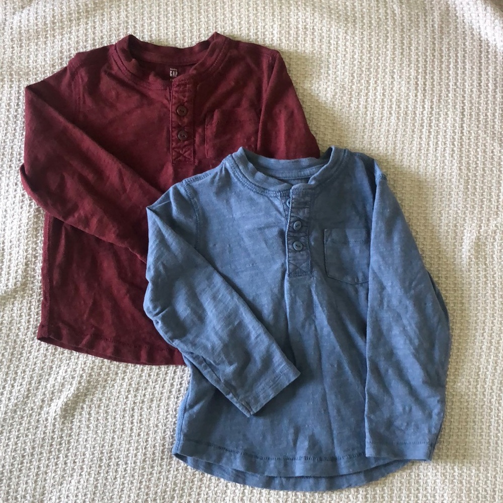 Baby Gap Long Sleeve Shirts with Buttons (3T set of 2)